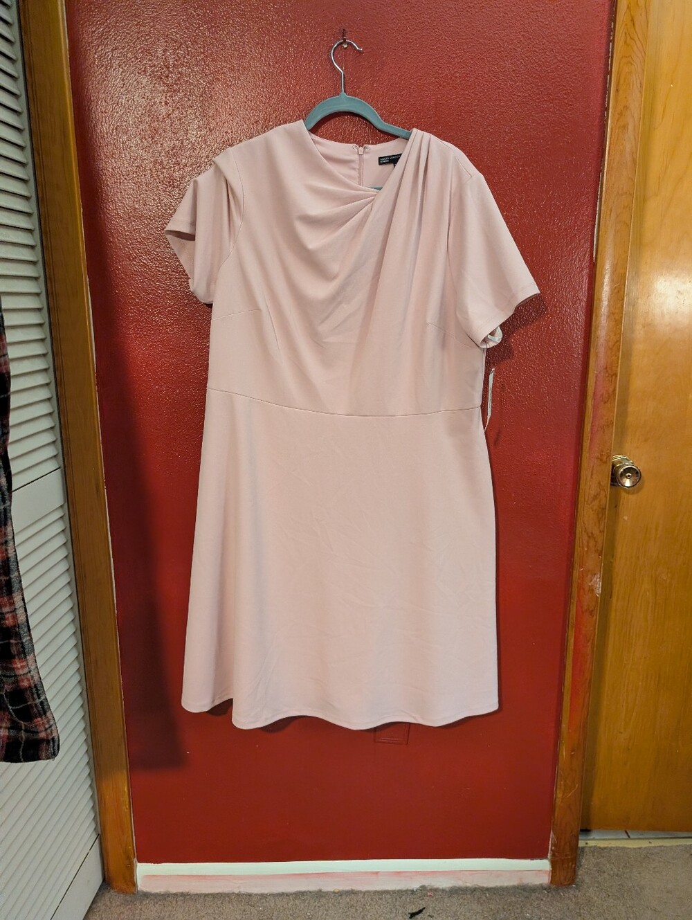 Maggy London sz 16W Soft Blush Draped Midi Dress